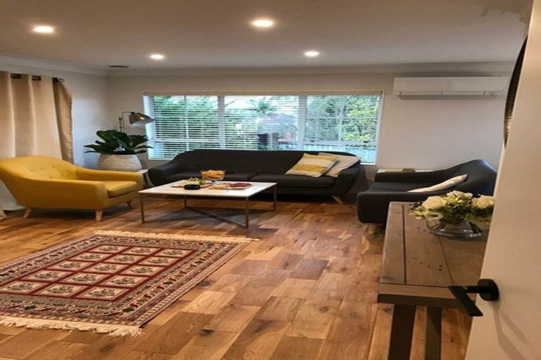 Photo of property in 1/1 Clearwater Cove, West Harbour, Auckland, 0618