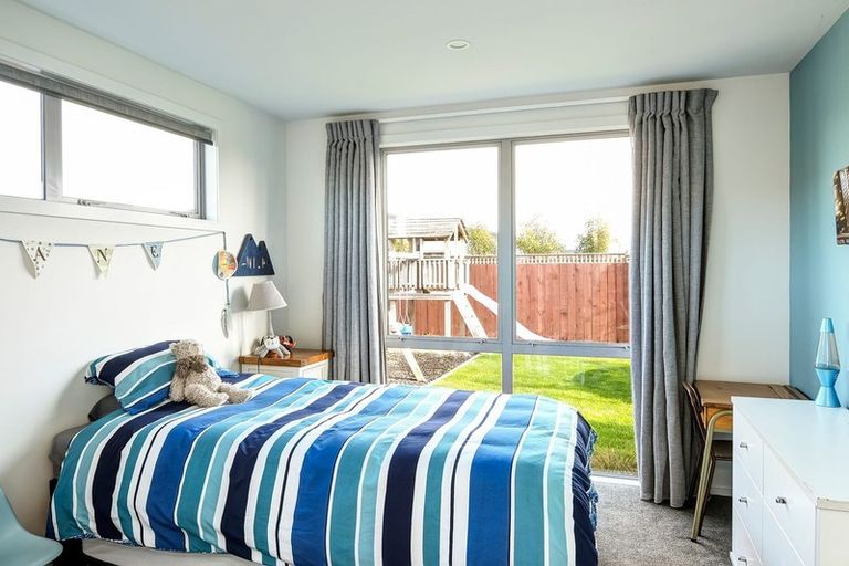 Photo of property in 10 Puketutu Grove, Motueka, 7120