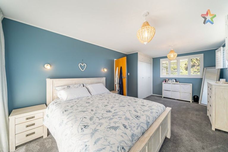 Photo of property in 8 Summit Road, Fairfield, Lower Hutt, 5011