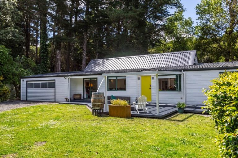 Photo of property in 4a Kereru Grove, Featherston, 5710