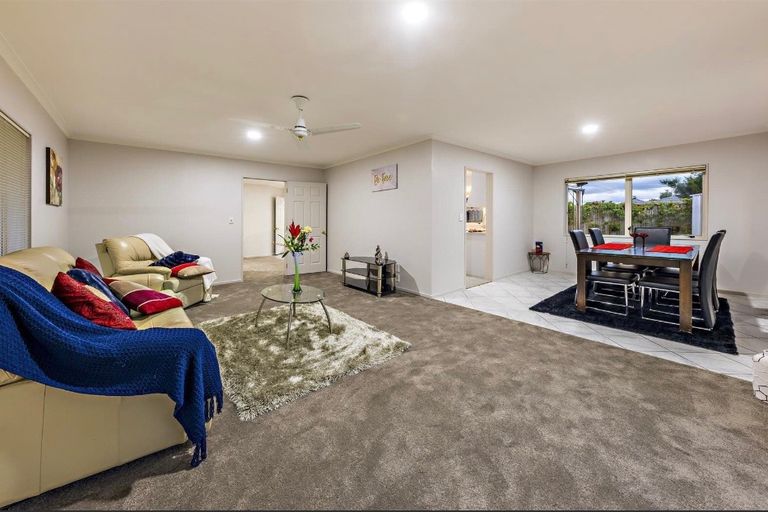 Photo of property in 31 Muirfield Street, Wattle Downs, Auckland, 2103