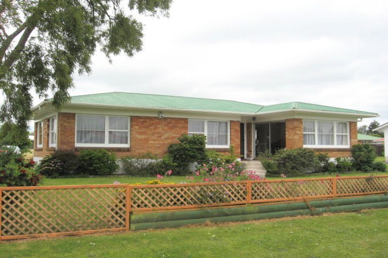 Photo of property in 83 Rosehill Drive, Rosehill, Papakura, 2113