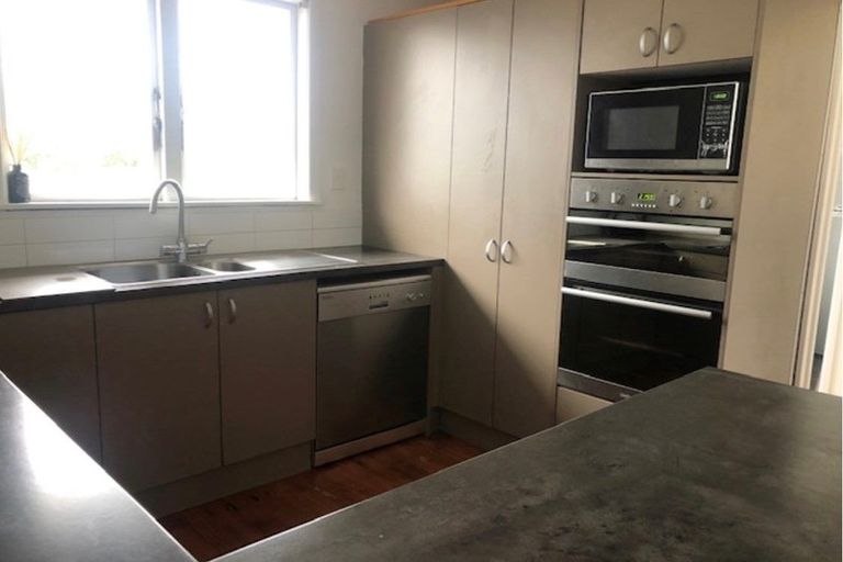 Photo of property in 34 O'donn Avenue, Beach Haven, Auckland, 0626