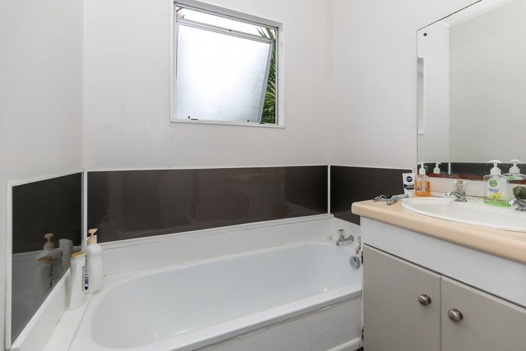 Photo of property in 26 Pringle Place, Nawton, Hamilton, 3200