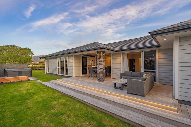 Photo of property in 3 Barbaras Way, Waikanae Beach, Waikanae, 5036