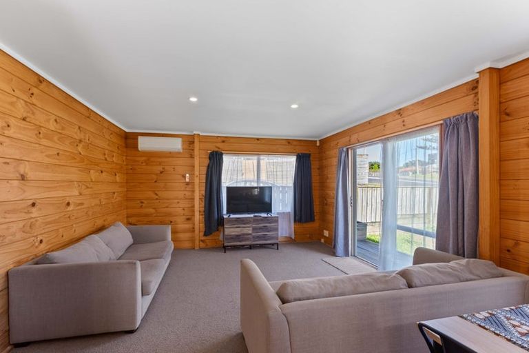 Photo of property in 2 Dimock Street, Titahi Bay, Porirua, 5022
