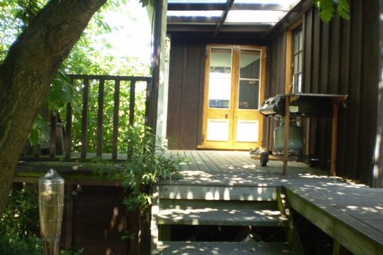 Photo of property in 23 Hawkhurst Road, Lyttelton, 8082