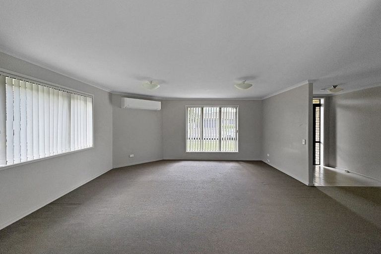 Photo of property in 18 Malbec Place, Rototuna, Hamilton, 3210