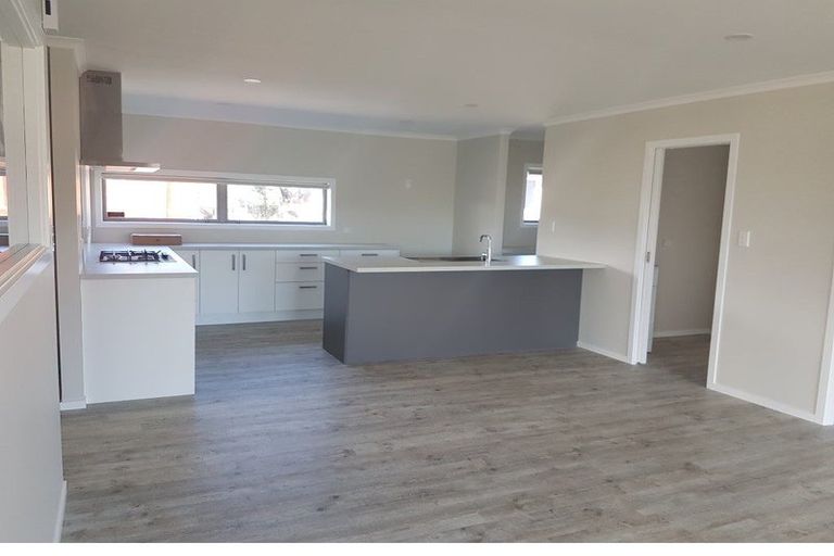 Photo of property in 2 Waitaria Terrace, Aotea, Porirua, 5024