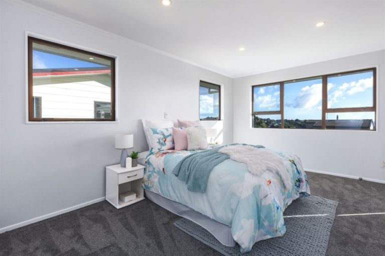 Photo of property in 26 Mercury Way, Whitby, Porirua, 5024