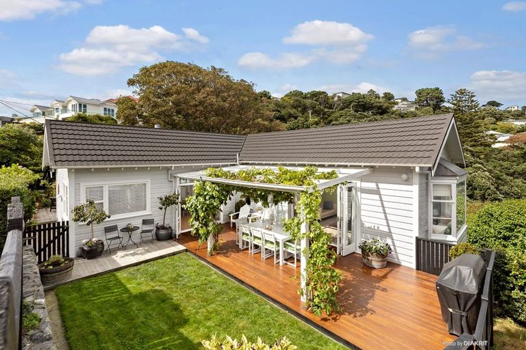 Photo of property in 10 Beacon Hill Road, Miramar, Wellington, 6022