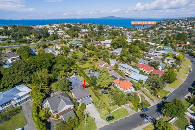 Photo of property in 1/43 Seaton Road, Murrays Bay, Auckland, 0630