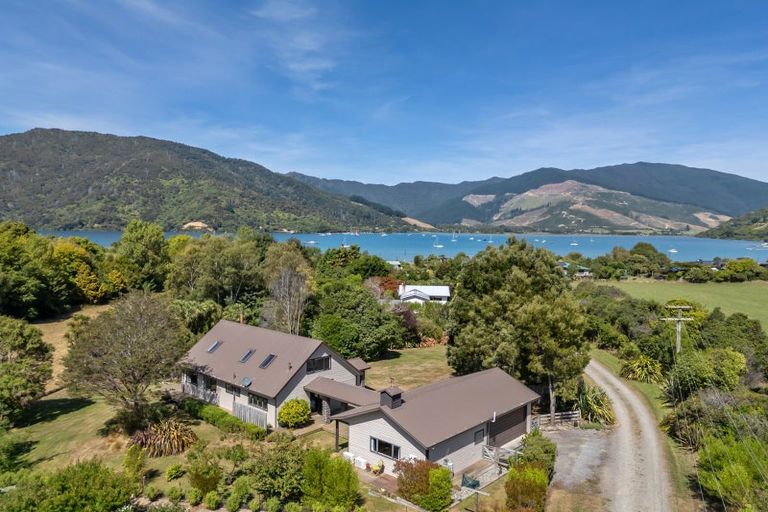 Photo of property in 28 Lady Cobham Grove, Anakiwa, Picton, 7281