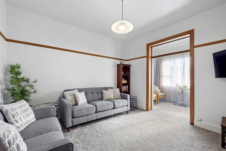 Photo of property in Devonport Apartments, 22/127 Saint Aubyn Street, New Plymouth, 4310