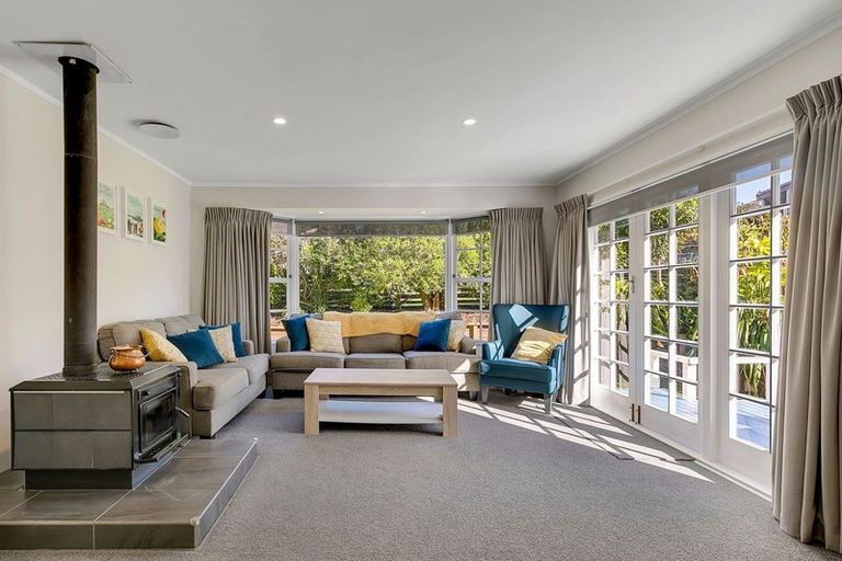 Photo of property in 15 Charthouse Lane, Whitby, Porirua, 5024