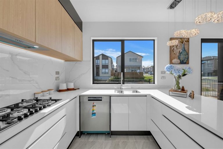 Photo of property in 57 Ksenia Drive, Flat Bush, Auckland, 2019