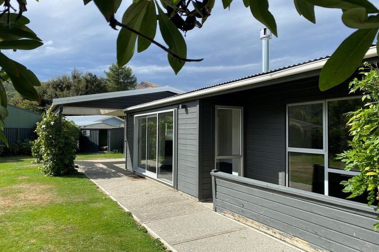 Photo of property in 5 Thomson Street, Arrowtown, 9302