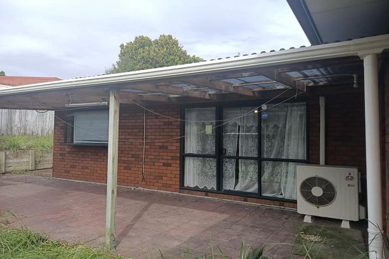 Photo of property in 10 Matilda Place, Weymouth, Auckland, 2103