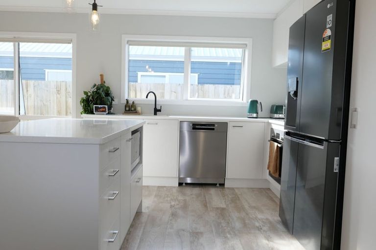 Photo of property in 36 Koru Loop, Paraparaumu, 5032