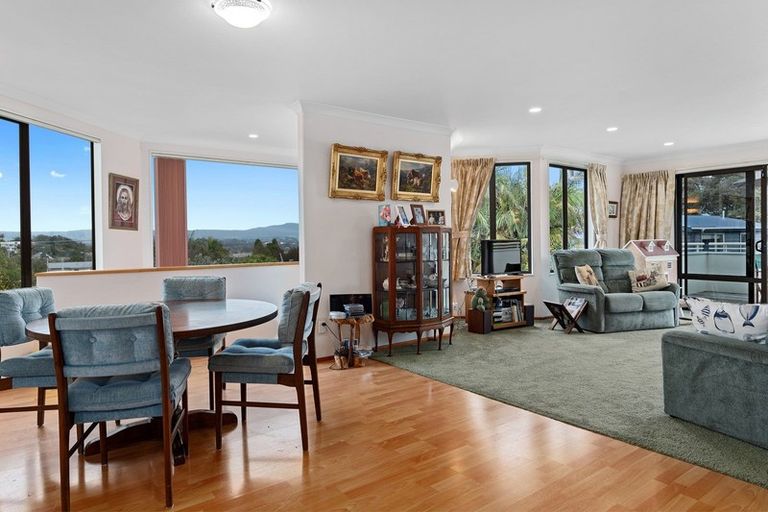 Photo of property in 19 Mcdonnell Street, Omokoroa, 3114