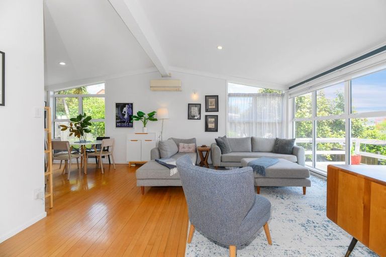 Photo of property in 1/48 Bond Crescent, Forrest Hill, Auckland, 0620