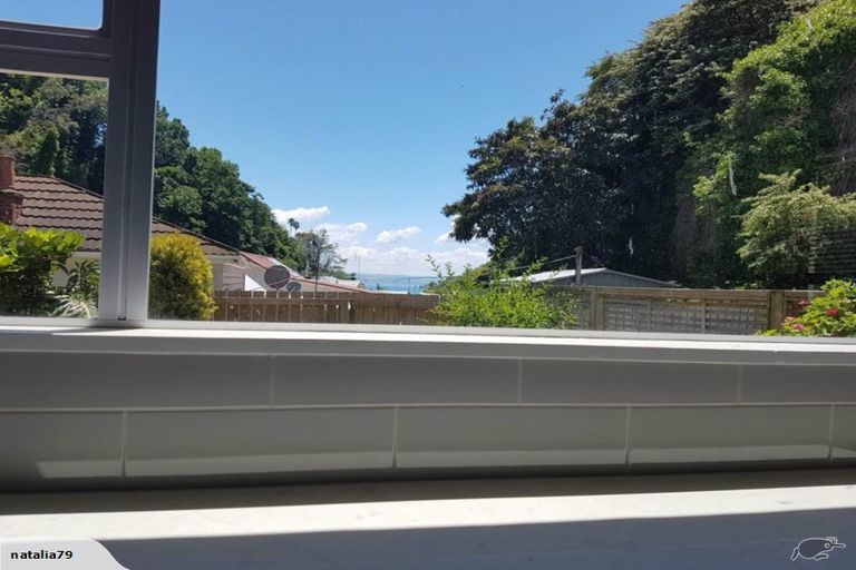 Photo of property in 135 Shakespeare Road, Bluff Hill, Napier, 4110