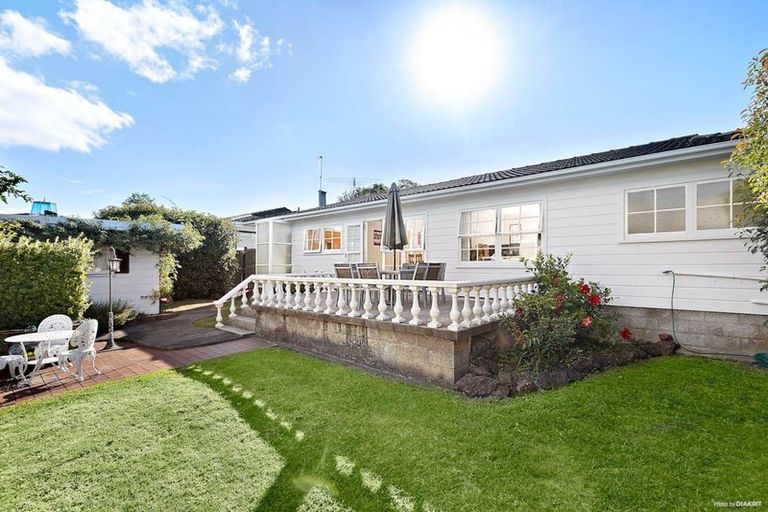 Photo of property in 73 Hutchinsons Road, Bucklands Beach, Auckland, 2014