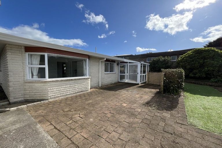Photo of property in 2/31 Fitzroy Road, Fitzroy, New Plymouth, 4312