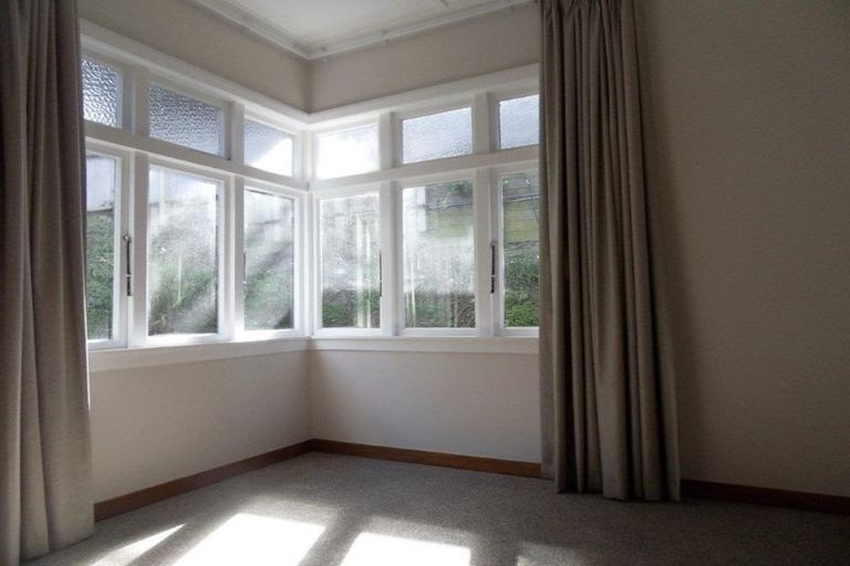 Photo of property in 19 Fettes Crescent, Seatoun, Wellington, 6022