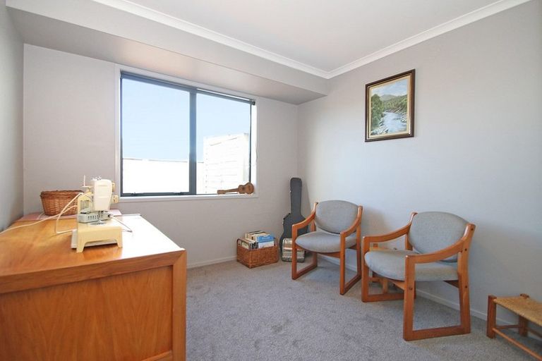 Photo of property in 8 Vantage Place, Omokoroa, 3114