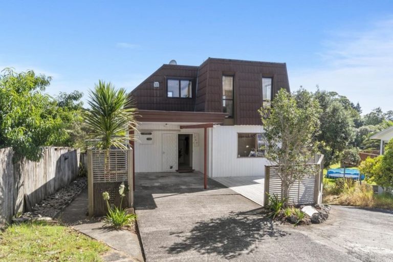 Photo of property in 1/16 Noall Street, Te Atatu Peninsula, Auckland, 0610