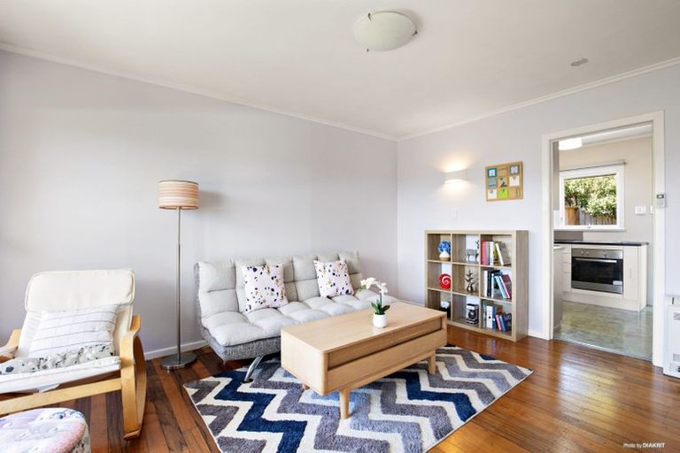 Photo of property in 3/53 Merani Street, Belmont, Auckland, 0622