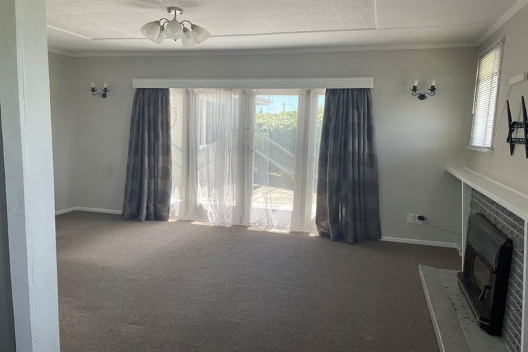 Photo of property in 11 Jones Place, Masterton, 5810