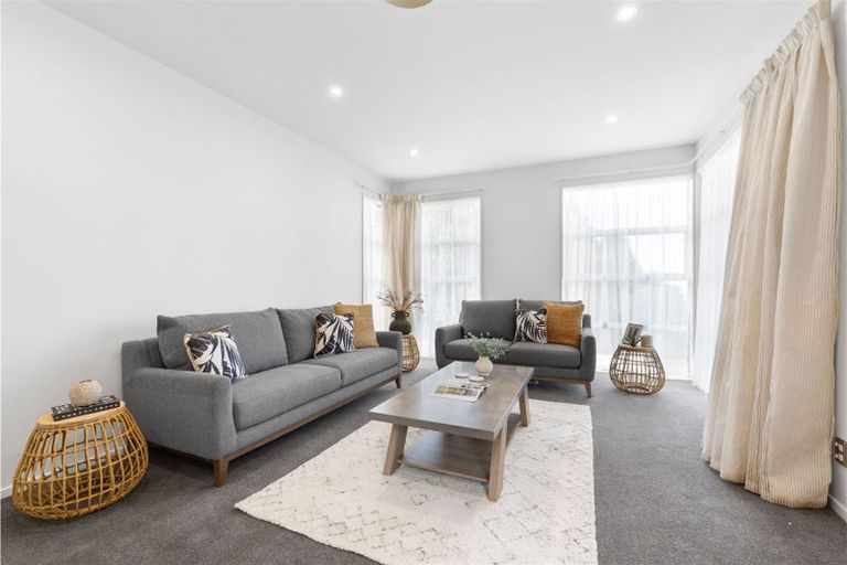 Photo of property in 4 Law Lane, Mount Pleasant, Christchurch, 8081