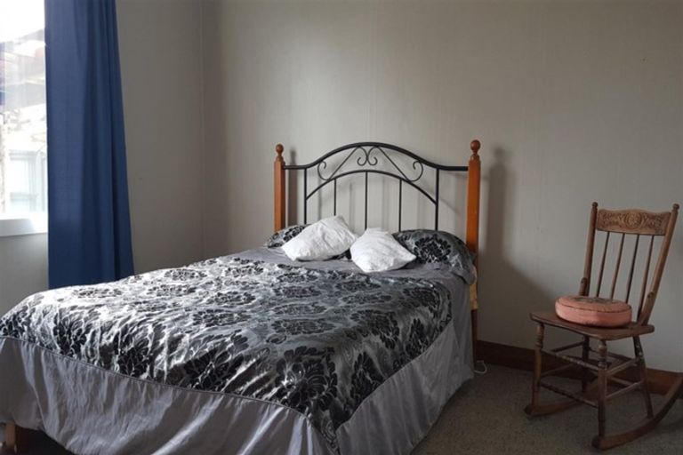 Photo of property in 7 Greenfield Street, Hector, 7822