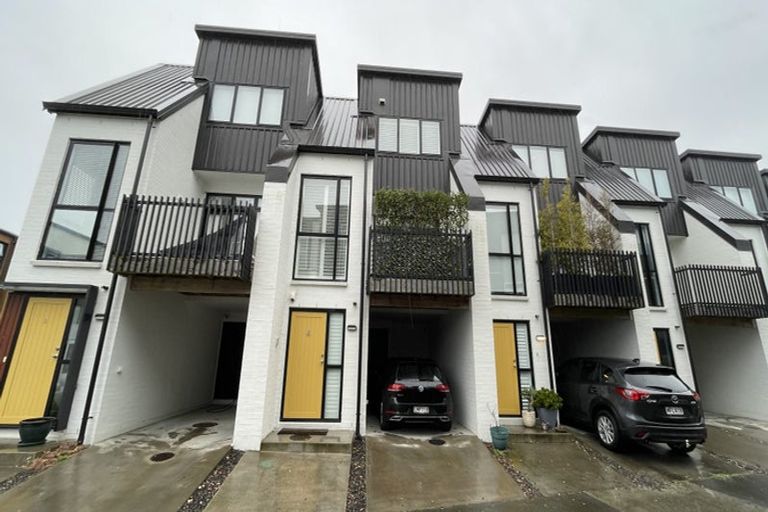 Photo of property in 4 Mayfly Lane, Hobsonville, Auckland, 0616