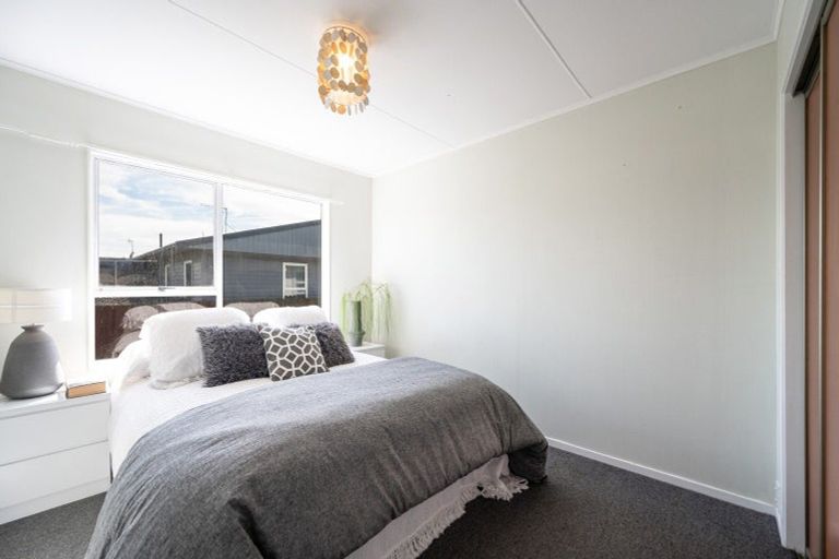 Photo of property in 2/27 Cautley Street, Richmond, 7020