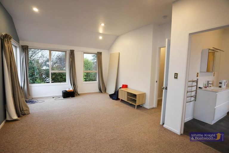 Photo of property in 55 Memorial Avenue, Ilam, Christchurch, 8053