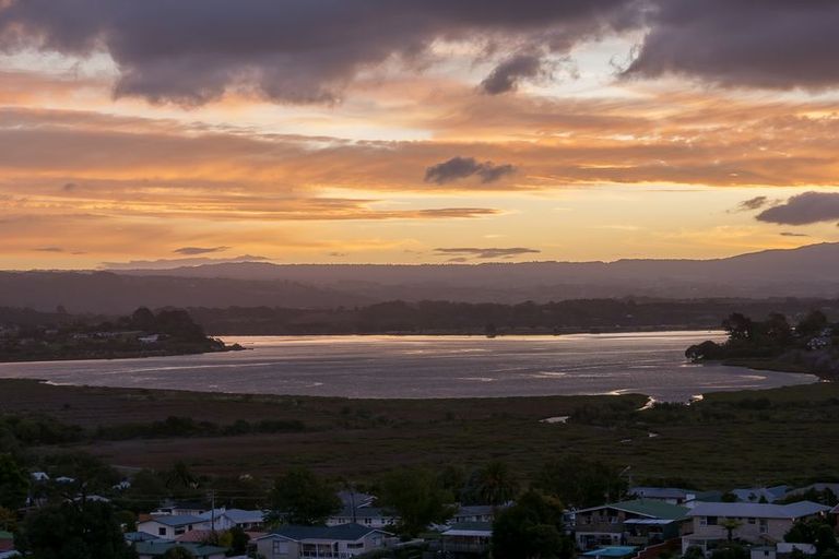 Photo of property in 24b Western Road, Otumoetai, Tauranga, 3110