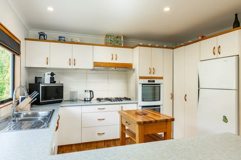 Photo of property in 13 Rimu Terrace, Waikawa, Picton, 7220