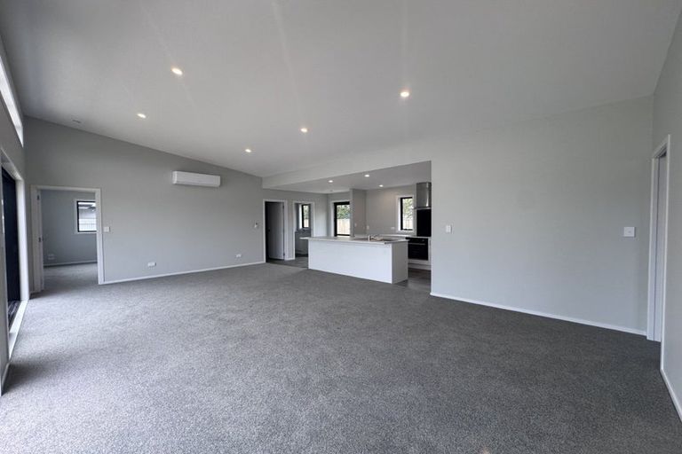 Photo of property in 10 Phillips Street, Sanson, 4817