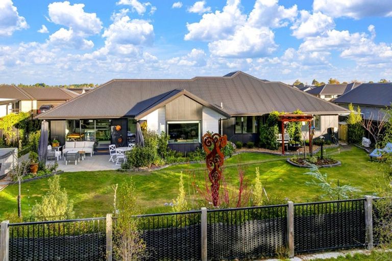 Photo of property in 3 Cox Lane, Amberley, 7410