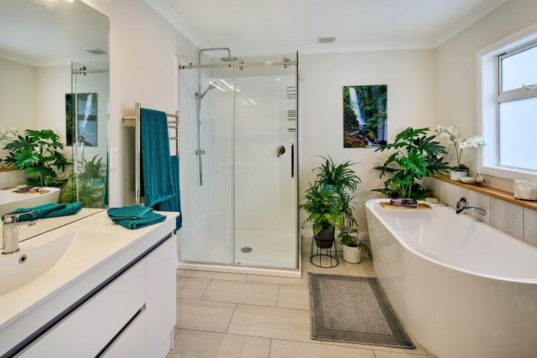 Photo of property in 7a Bermer Road, Belmont, Lower Hutt, 5010