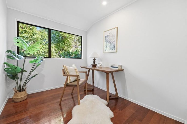 Photo of property in 2 Seaford Place, Murrays Bay, Auckland, 0630