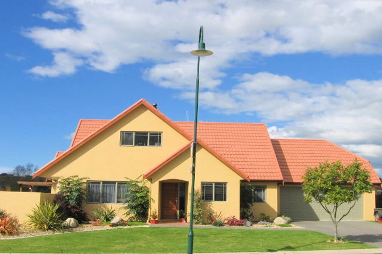 Photo of property in 26 Honeysuckle Lane, Ohauiti, Tauranga, 3112