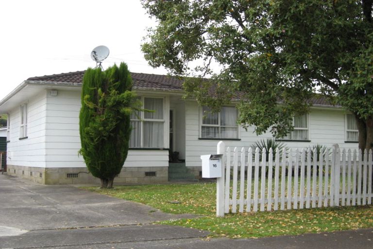 Photo of property in 16 Dalry Place, Mangere Bridge, Auckland, 2022