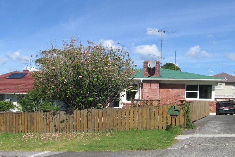 Photo of property in 63 Marlborough Avenue, Glenfield, Auckland, 0629