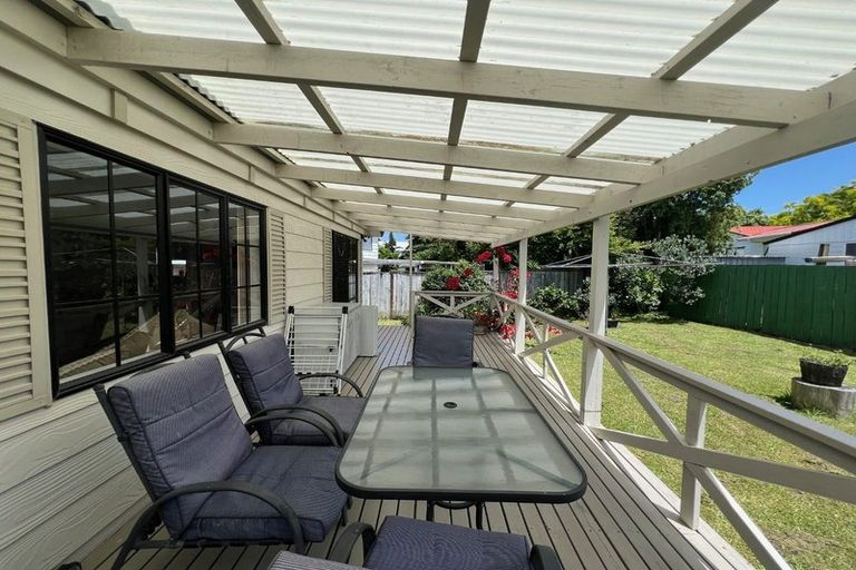Photo of property in 17 Sunningdale Street, Wattle Downs, Auckland, 2103