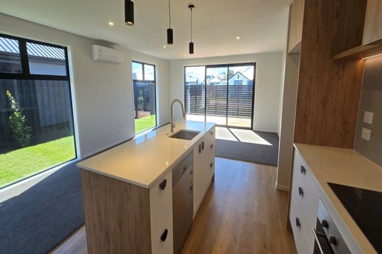 Photo of property in 10 Inch Crescent, Rangiora, 7400