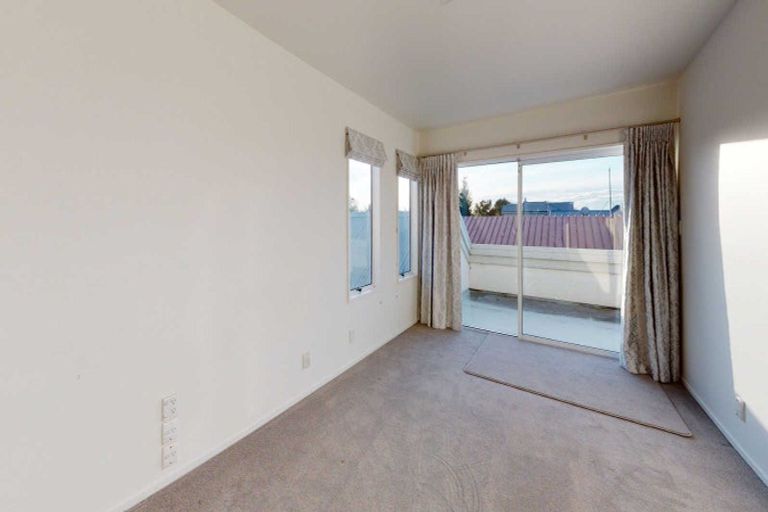 Photo of property in 1/212 Springfield Road, St Albans, Christchurch, 8014